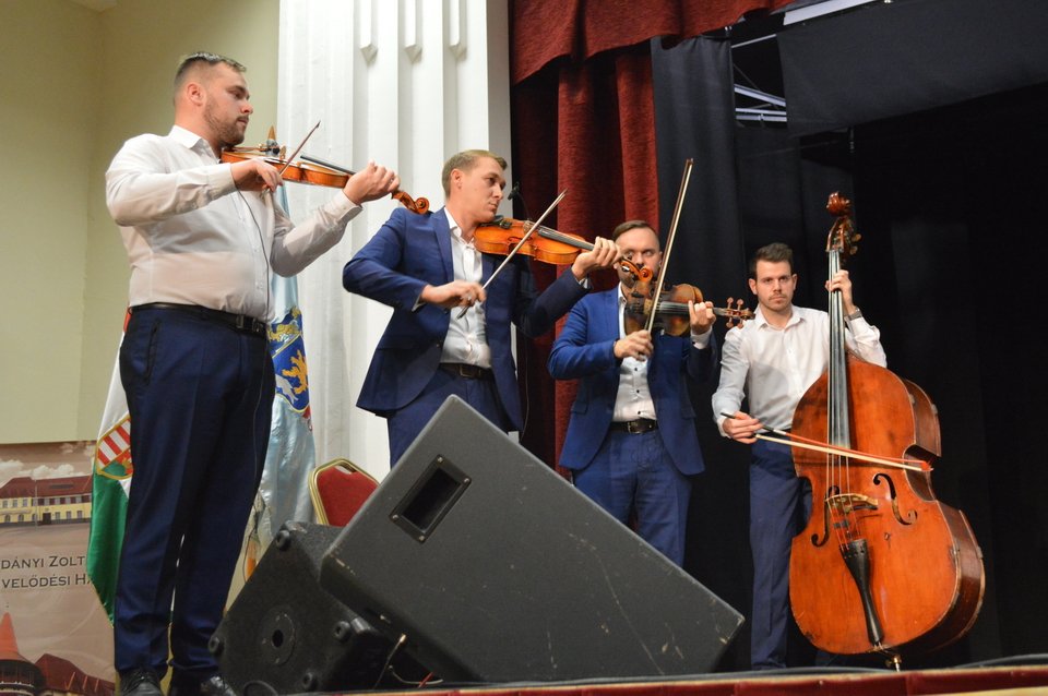 iv. berettyó gyermek szóló néptáncverseny 09